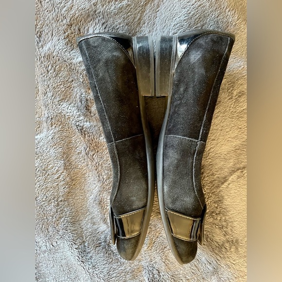 Clarks Women's Un.Blush Cove size 9 in Black Combination of suede and buckle - Picture 7 of 7